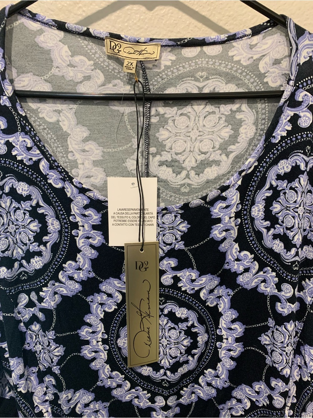 DG2 Diane Gilman Navy Tunic with Lavender Medallion Print - Picture 4 of 9